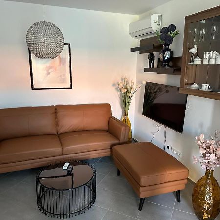 Apartment Vila Lina วีร์ ภายนอก รูปภาพ